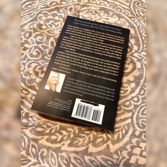 VERITY Colleen Hoover - Picture 2 of 2